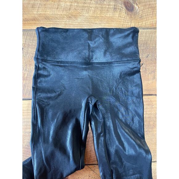 Womens Spanx Black Metallic Shiny Tummy Control Leggings WITH FLAW Size‎ Medium - Picture 8 of 11